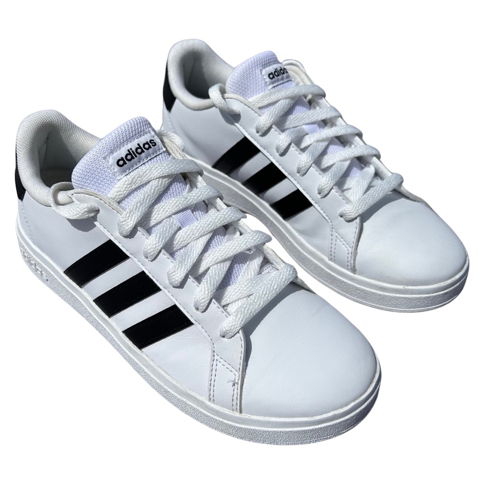 Adidas Sneakers - Grand Court 2.0 - white w/ black - size 4.5 US / 36.5 EU